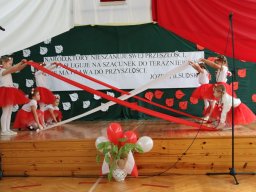 b_1024_768_0_00_images_2023_2024_WYDARZENIA_Niepodleglosc_400807114_803885148206102_8143242692976532182_n